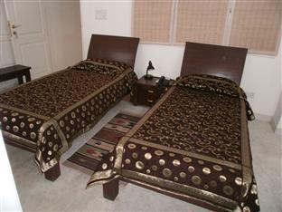 Hotel Mehra Residency At The Airport New Delhi